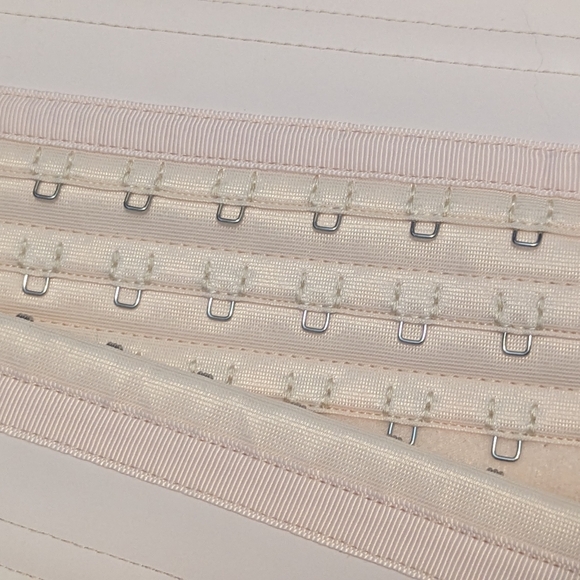 Yianna Blush Latex Waist Trainer - Picture 2 of 5